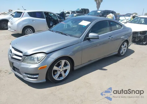 2012 Mercedes-Benz C 250 from USA, damaged, VIN WDDGJ4HB1CF852051